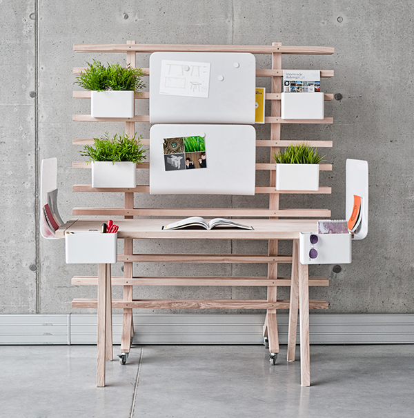 desk，product design，Simplicity，woodiness，