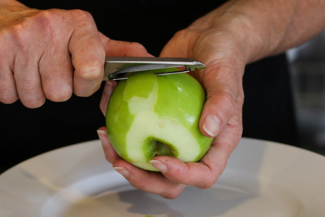 product design，industrial design，titanium alloy，Simplicity，Ergonomics，