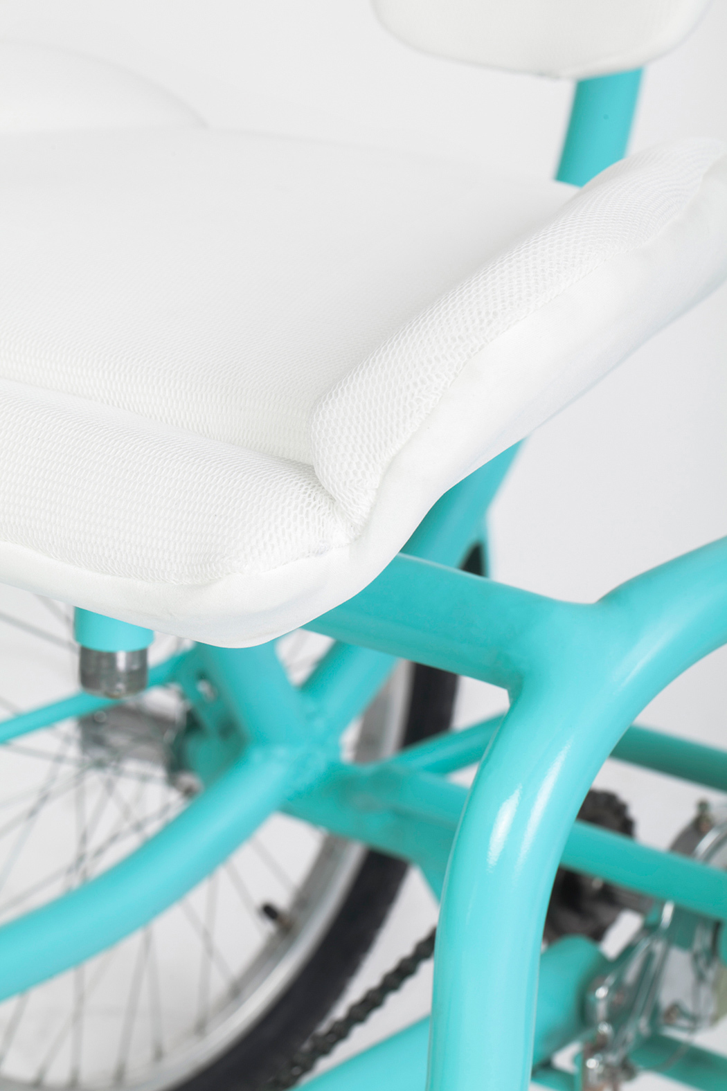 Spinal cord injury，Restore strength，Electric transmission，Riding a tricycle，Electric pedal bracket for riding pedal，