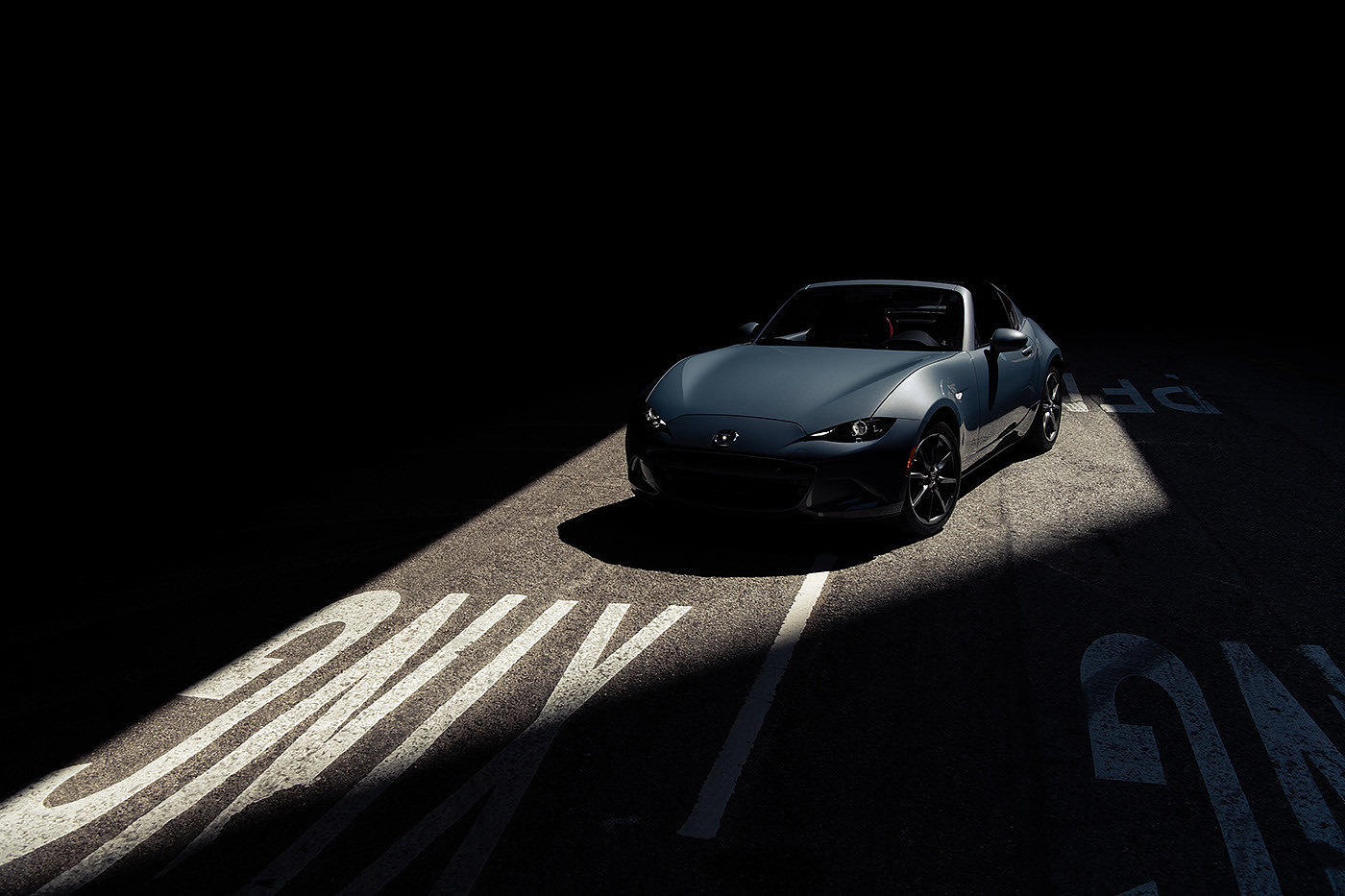 automobile，Night view，Miata，