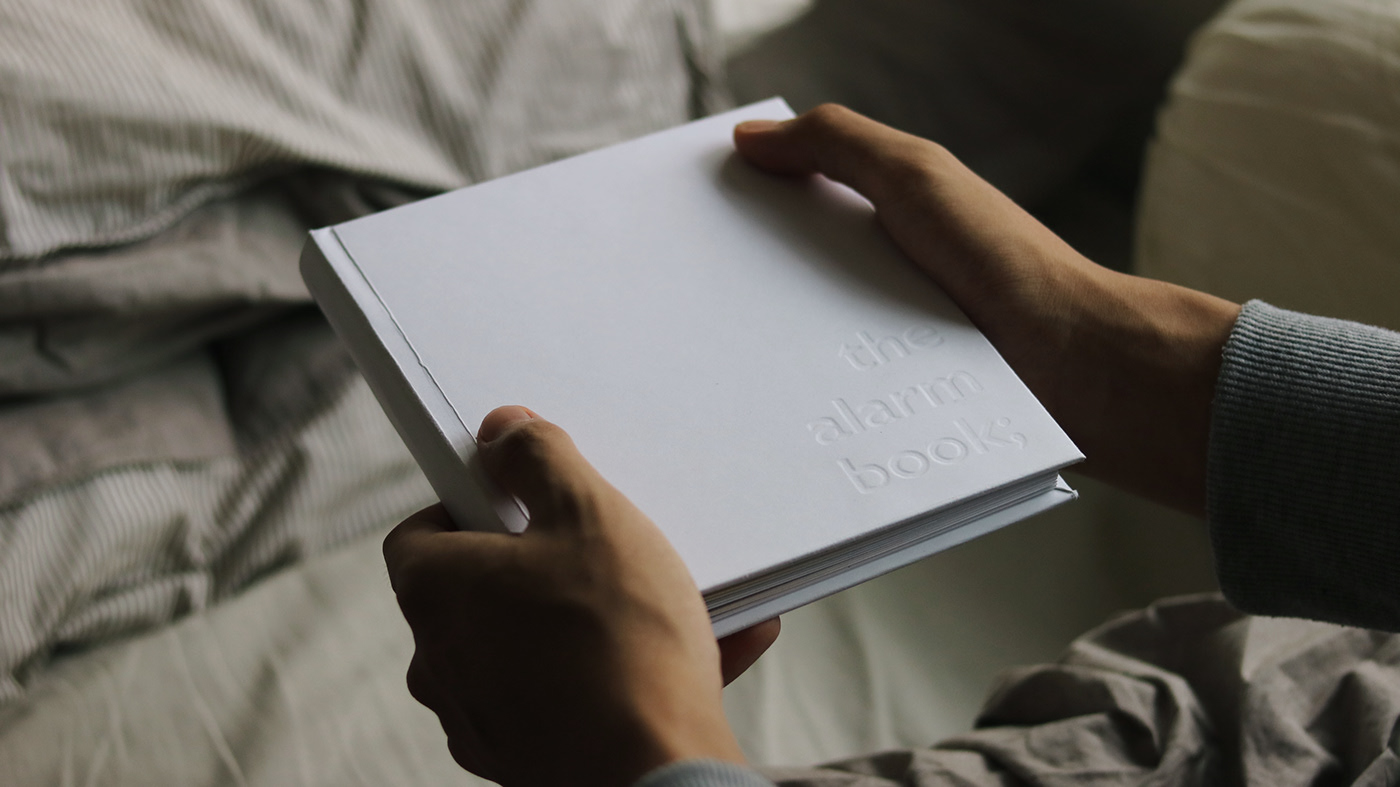 Alarm book，Emotional design，alarm clock，