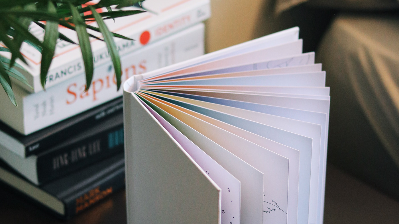 Alarm book，Emotional design，alarm clock，