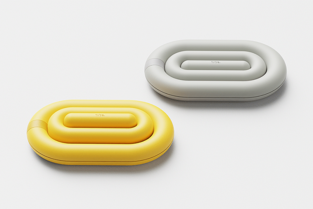 mouse，Unconventional，yellow，beach，