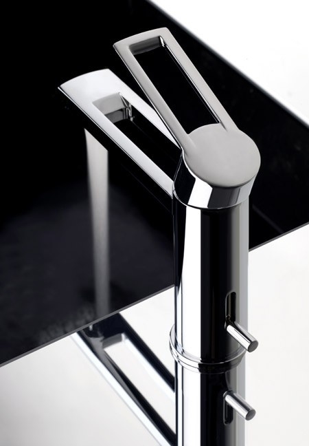 Sanitary products ，Faucet design，