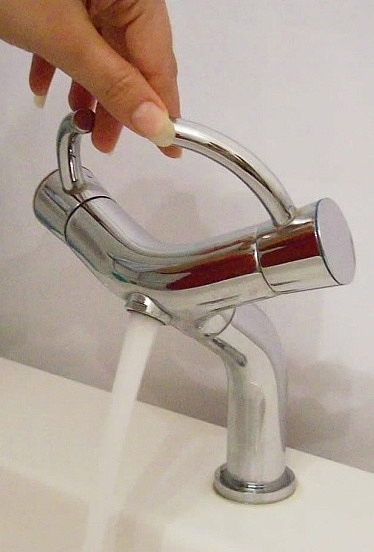 Sanitary products ，Faucet design，