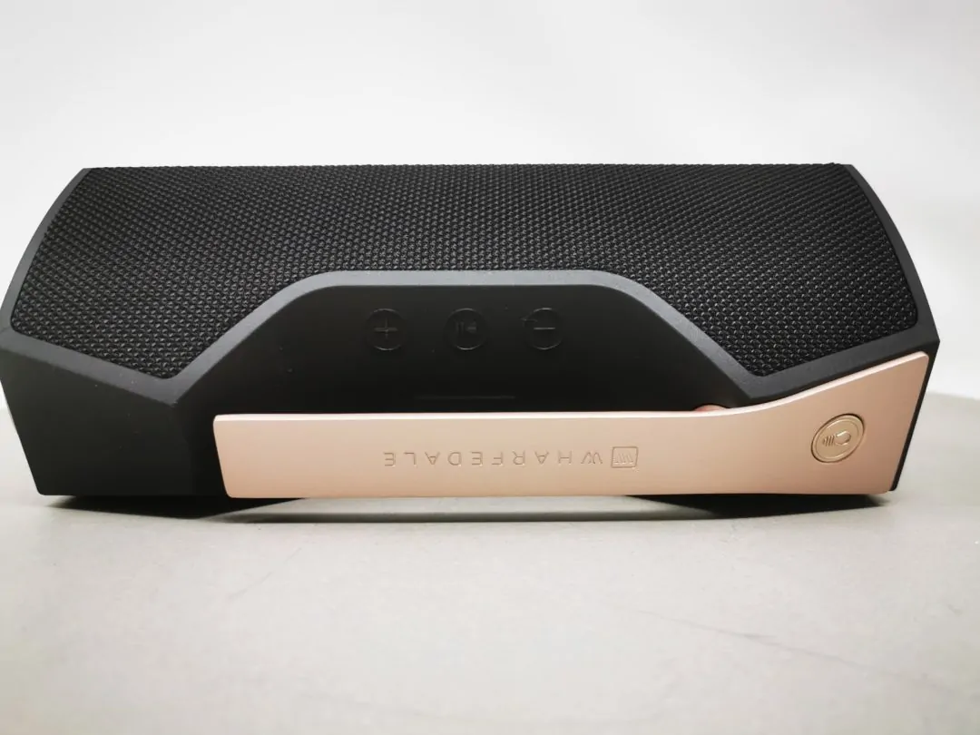 Portable Bluetooth audio，Simplicity，colourful，security，2020 red dot product design award，