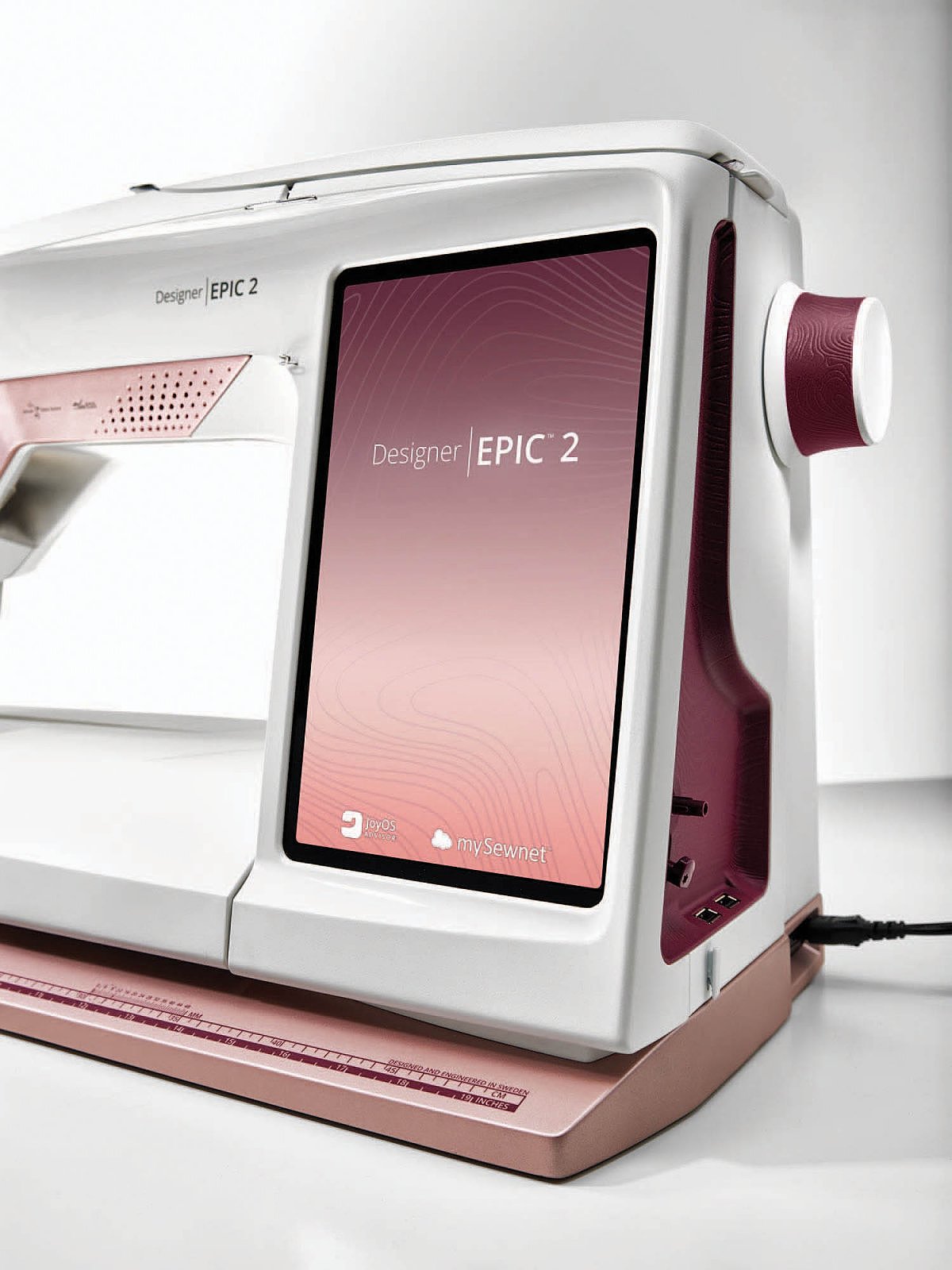 Sewing machine，intelligence，Pink white，innovate，2020 red dot product design award，