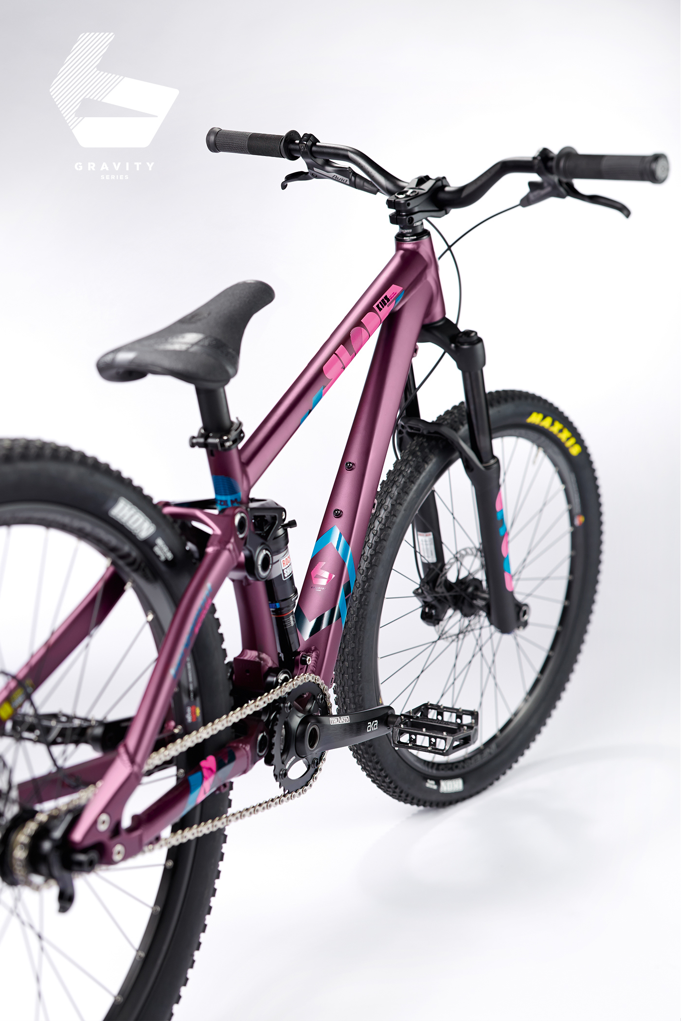 a mountain country，delicate，lithe，comfortable，Shockproof，