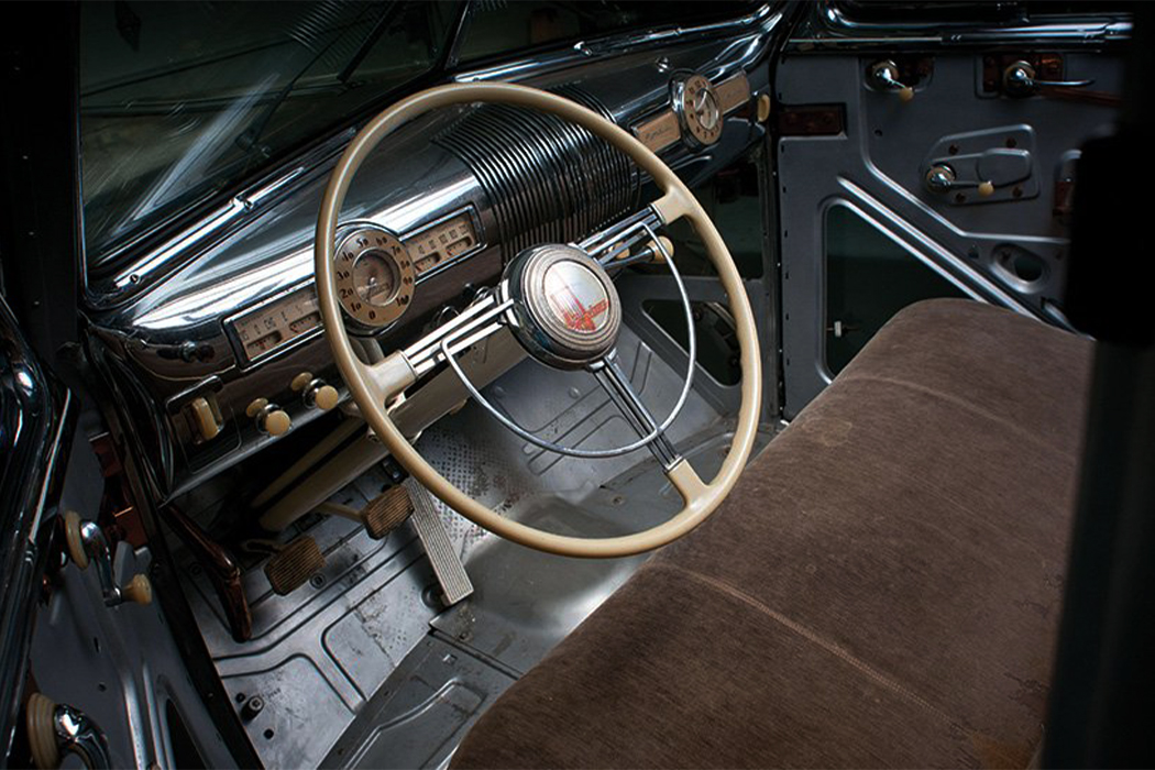 automobile，Fully transparent，classical，Aesthetic feeling，