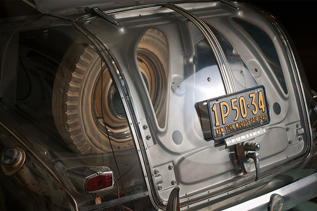 automobile，Fully transparent，classical，Aesthetic feeling，