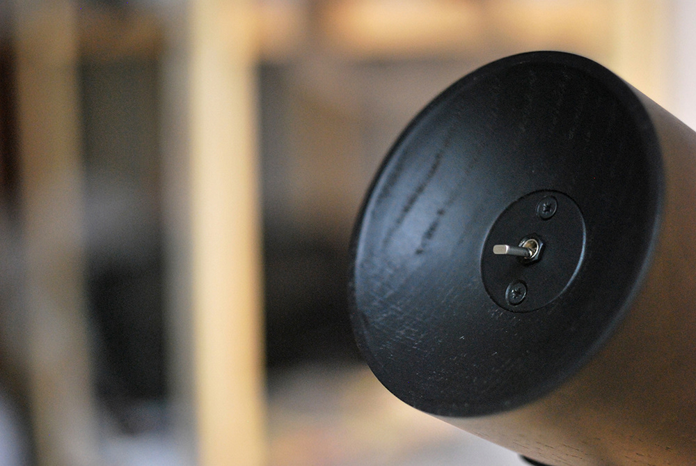 crow，desk lamp，modern，