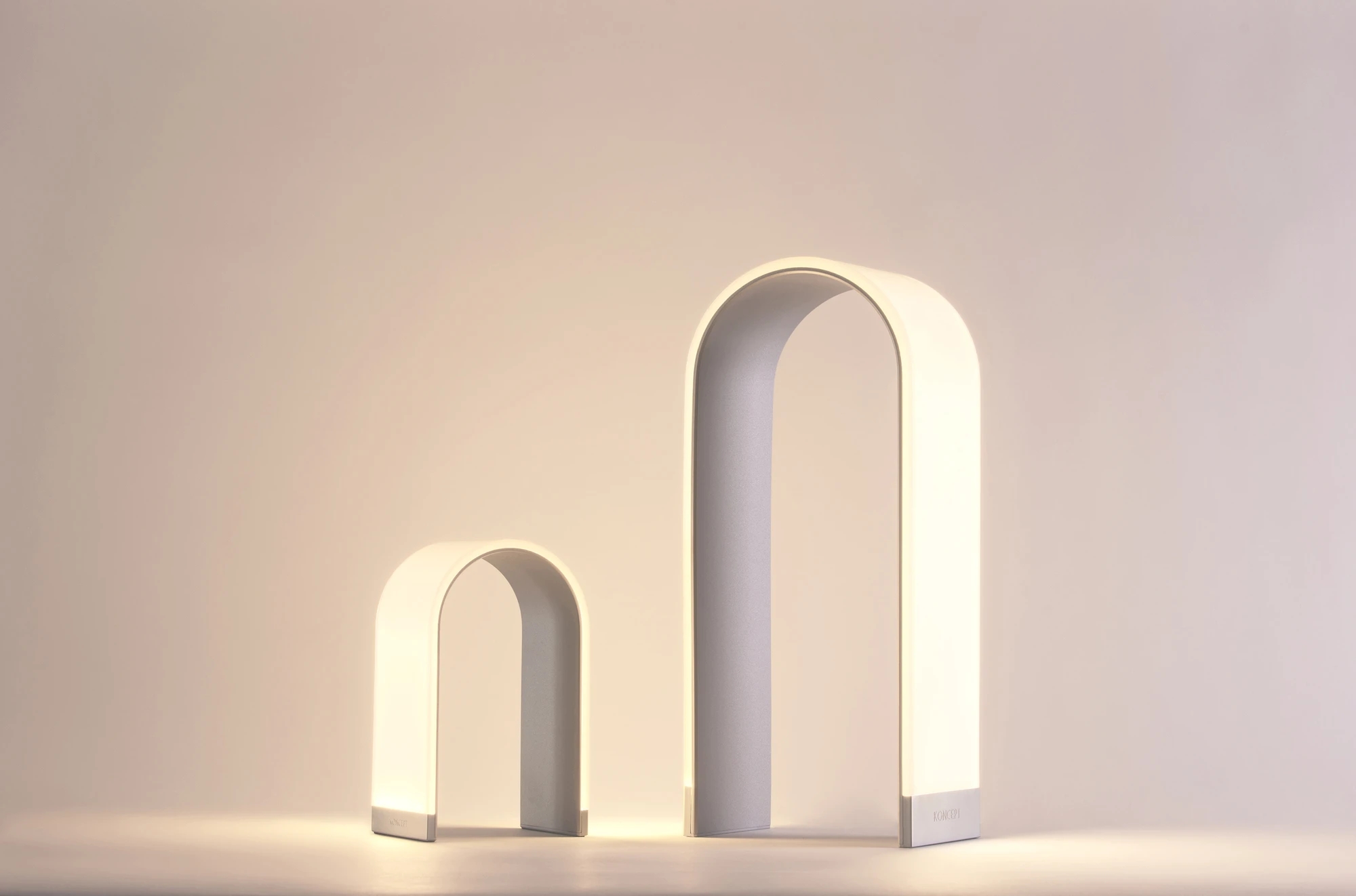 Desk lamp，lighting，Simplicity，white，