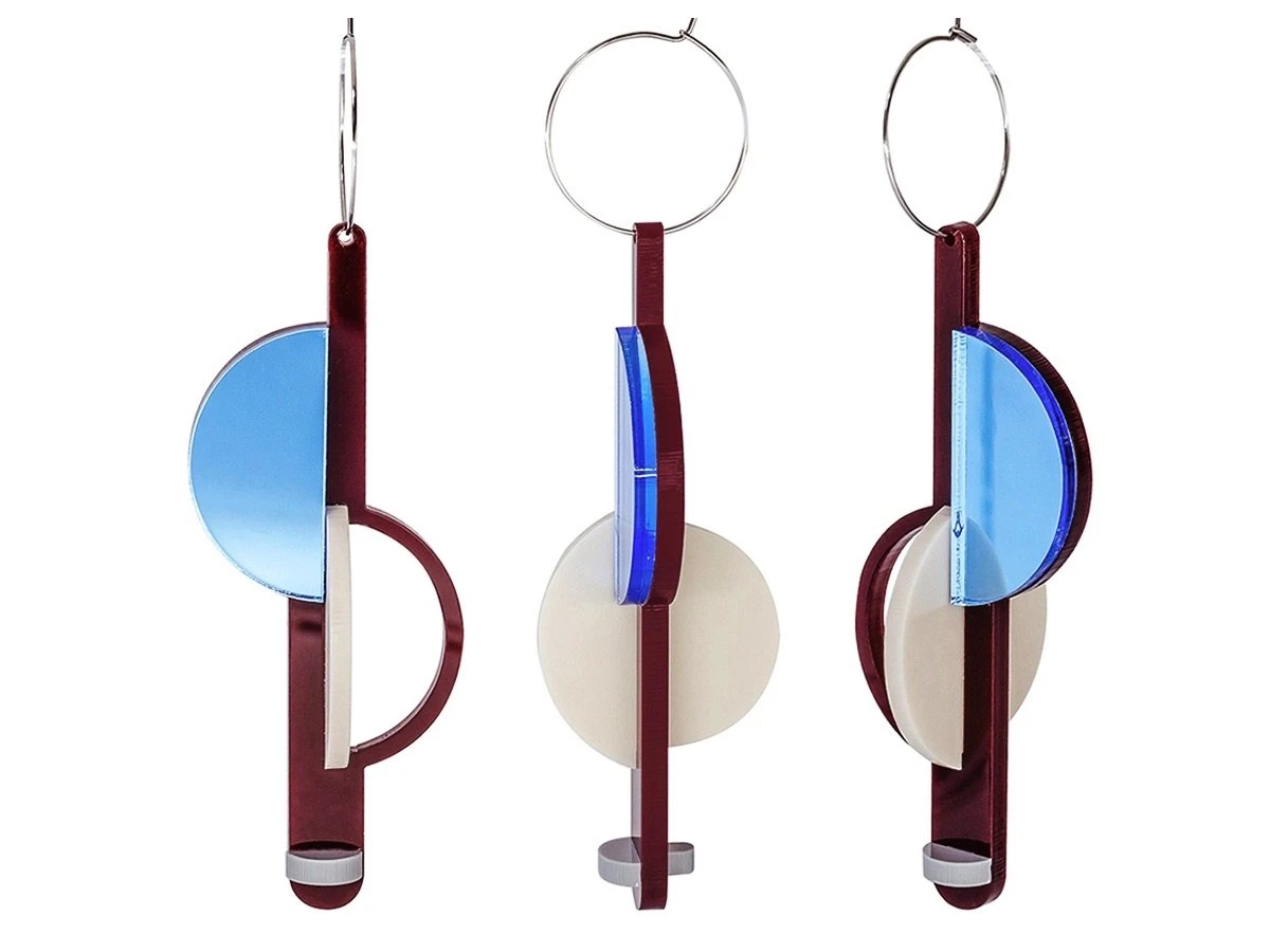 Earrings，Geometric language，El Lissitzky，