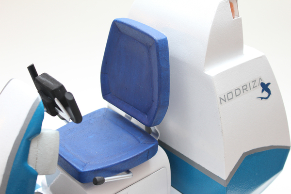 outdoors，vehicle，tool，clean，Sweep the floor，