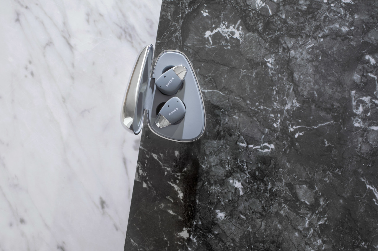 speaker，Philips，waterproof，Textile，Polished steel，headset，