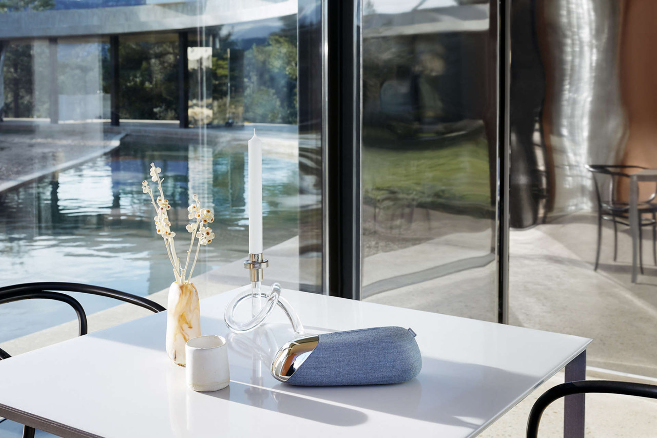 speaker，Philips，waterproof，Textile，Polished steel，headset，