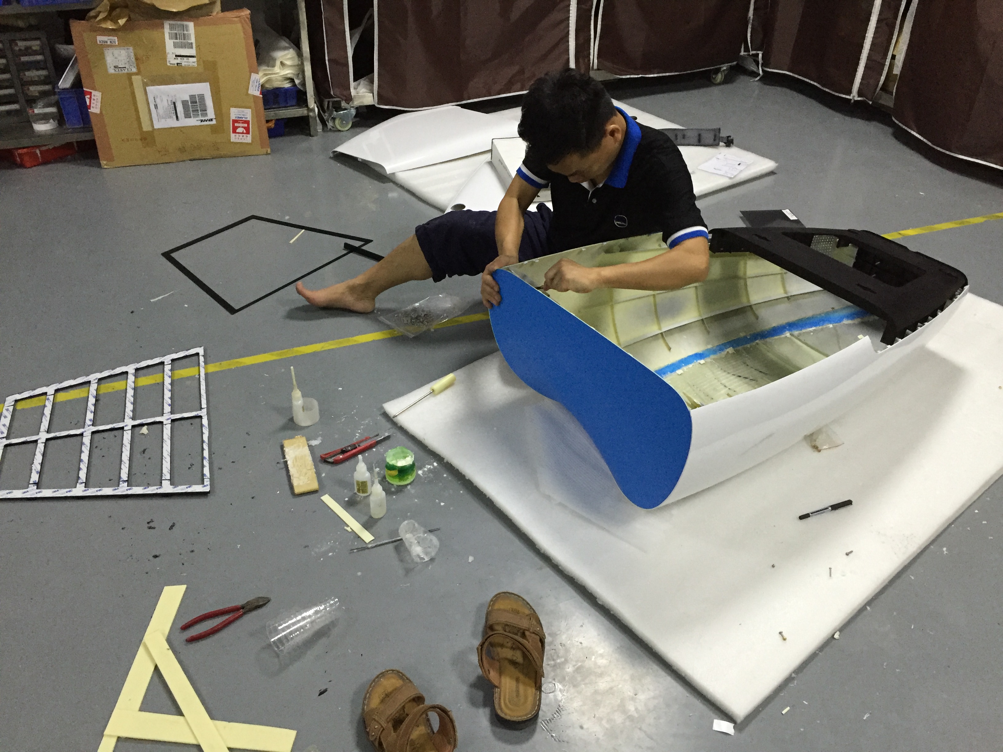 Advertising machine, projection，