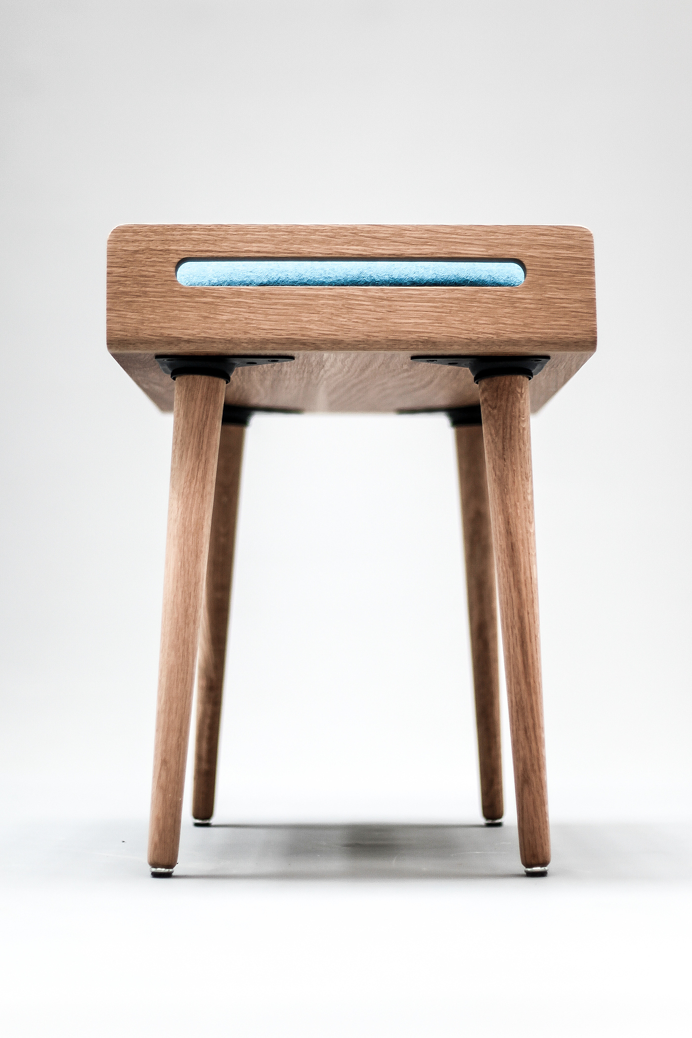 furniture design ，Simplicity，beautiful，woodiness，comfortable，