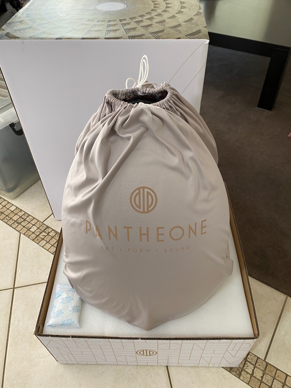 2020 red dot product design award，Pantheone I，speaker，resin，app，