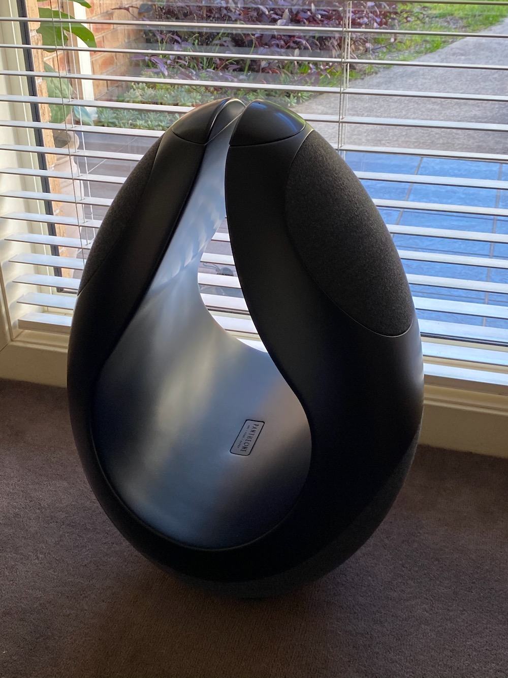 2020 red dot product design award，Pantheone I，speaker，resin，app，