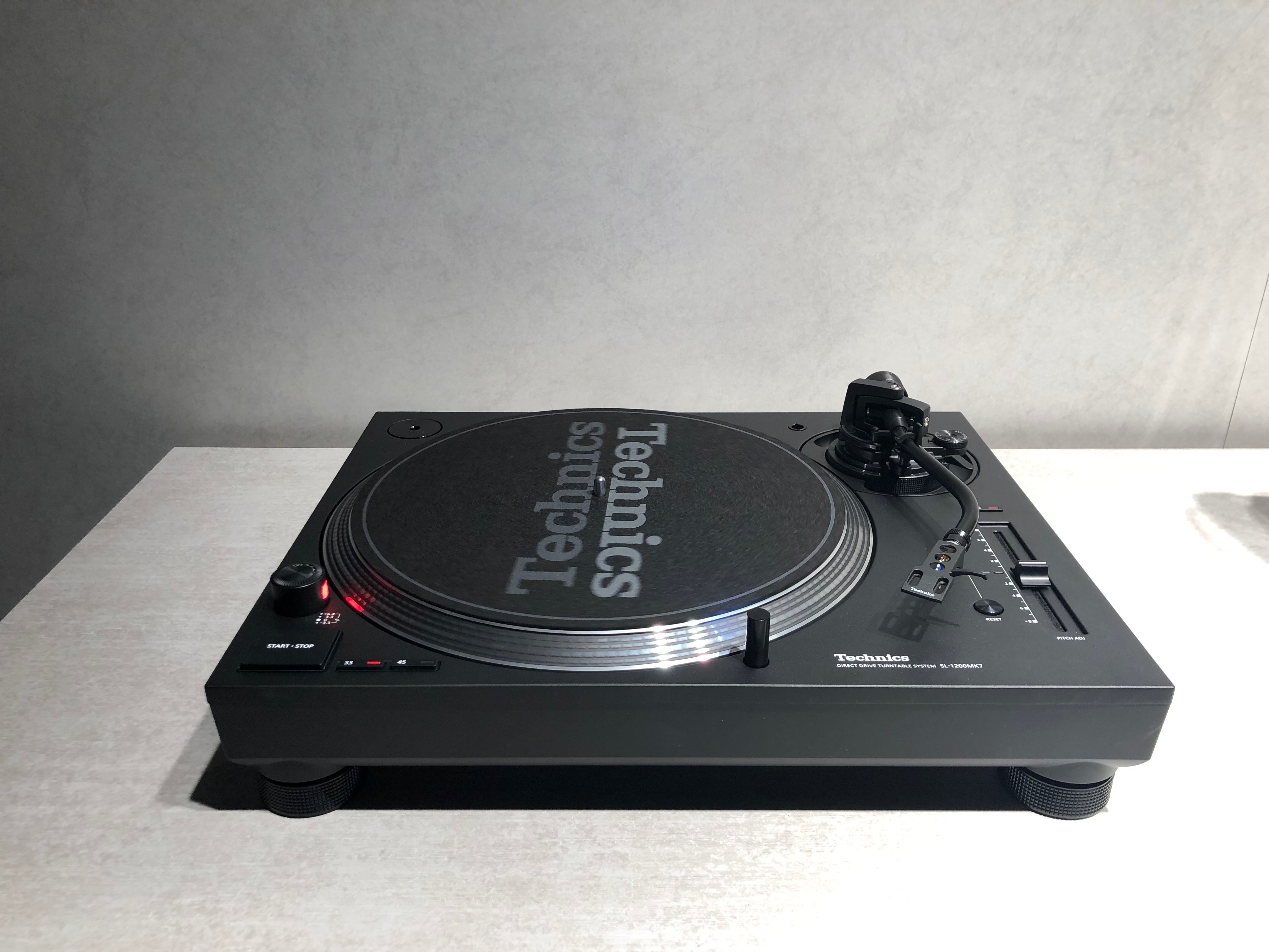 2020 red dot product design award，Technics SL-1200MK7，DJ disc，