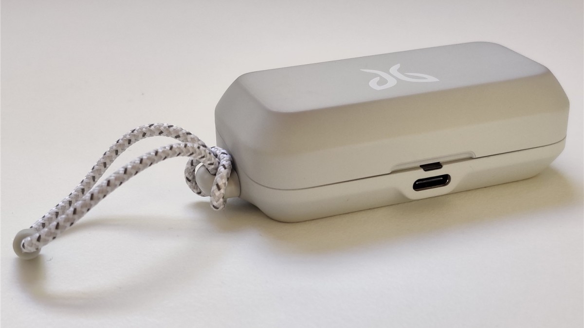 2020 red dot product design award，headset，Jaybird Vista，wireless，Lightness，Bluetooth，waterproof，