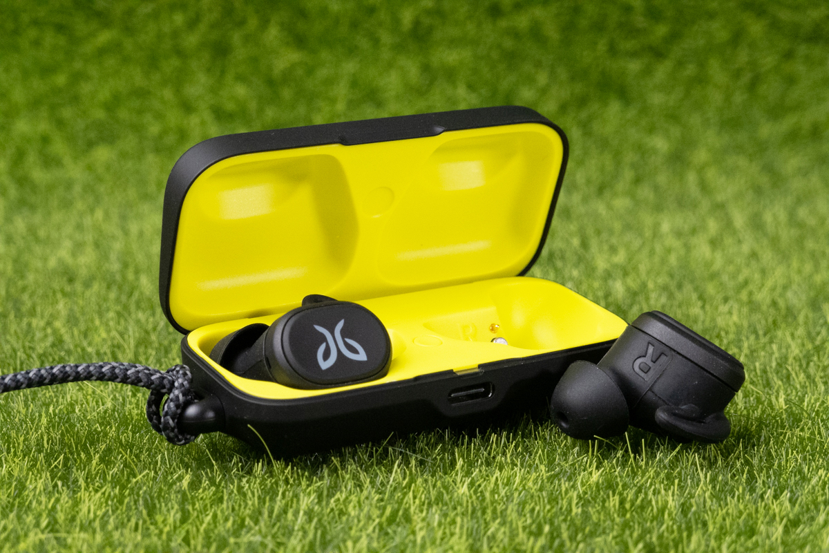 2020 red dot product design award，headset，Jaybird Vista，wireless，Lightness，Bluetooth，waterproof，