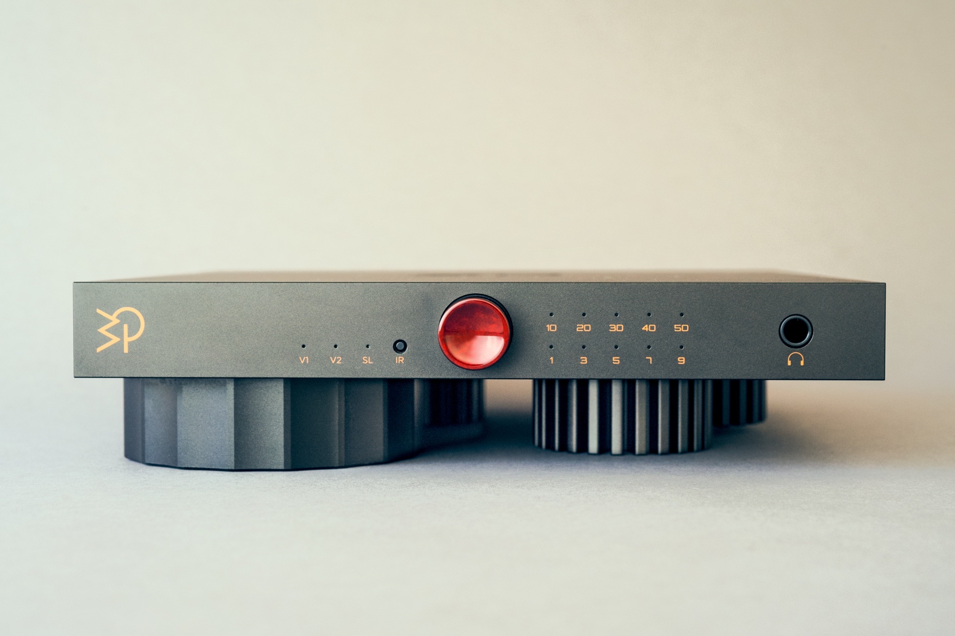 2020 red dot product design award，AMP-13R，Audio amplifier，