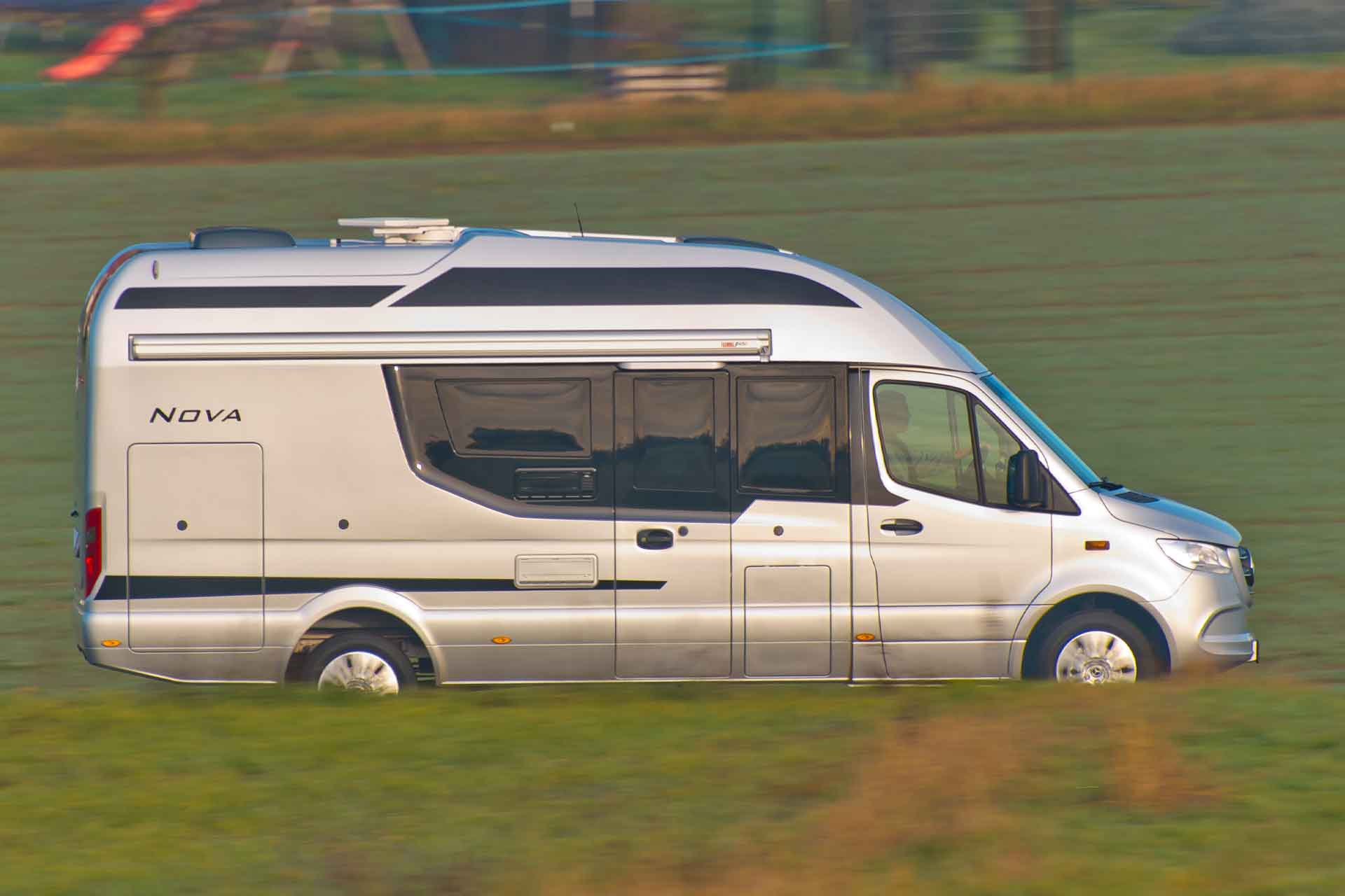 2020 red dot product design award，the road Nova EB，Glass reinforced plastics，Touring car，