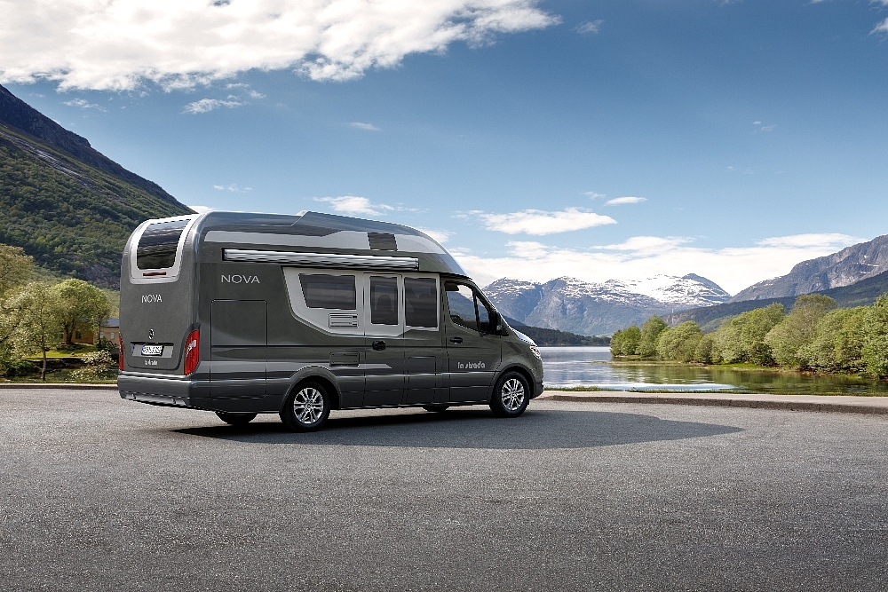 2020 red dot product design award，the road Nova EB，Glass reinforced plastics，Touring car，
