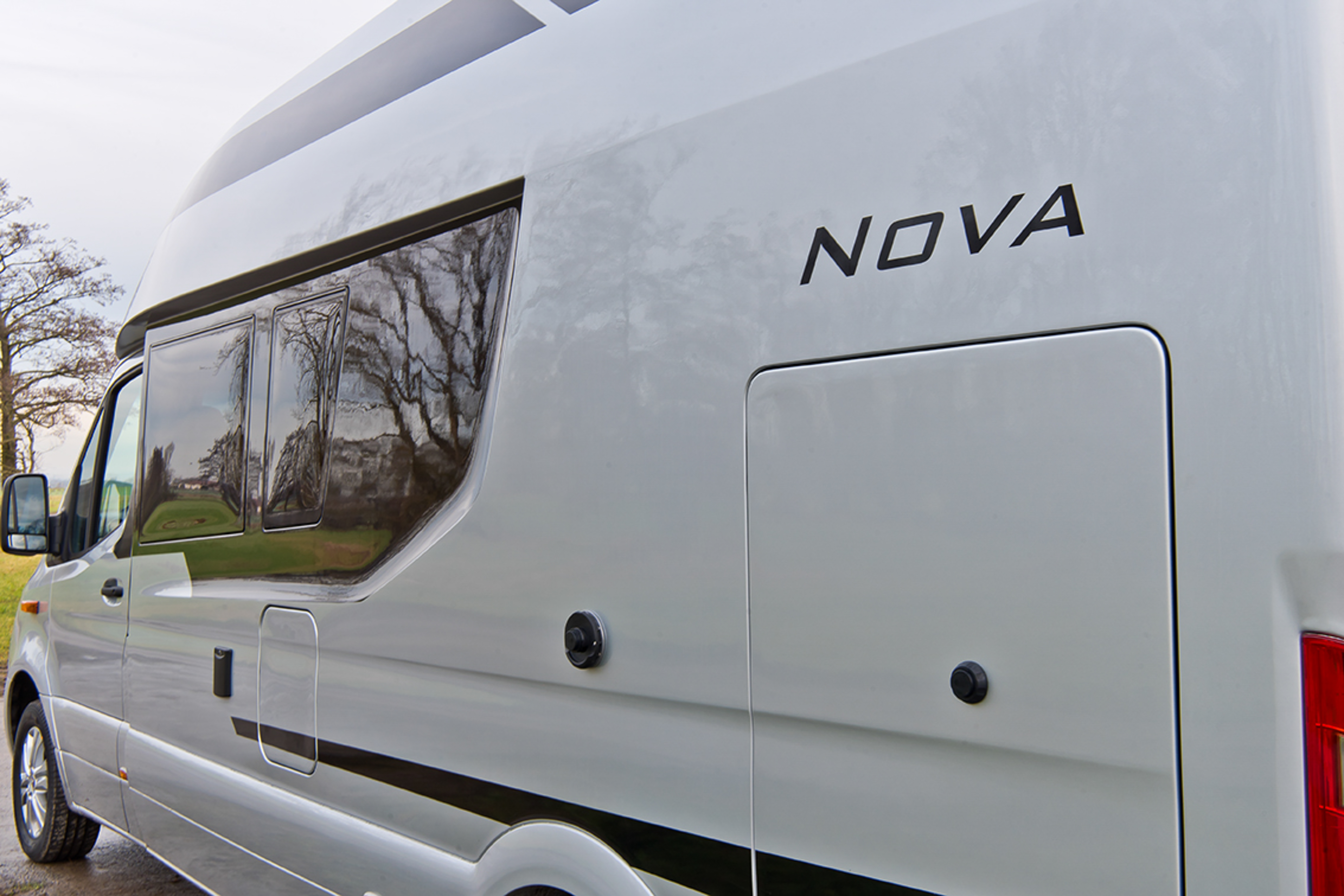 2020 red dot product design award，the road Nova EB，Glass reinforced plastics，Touring car，