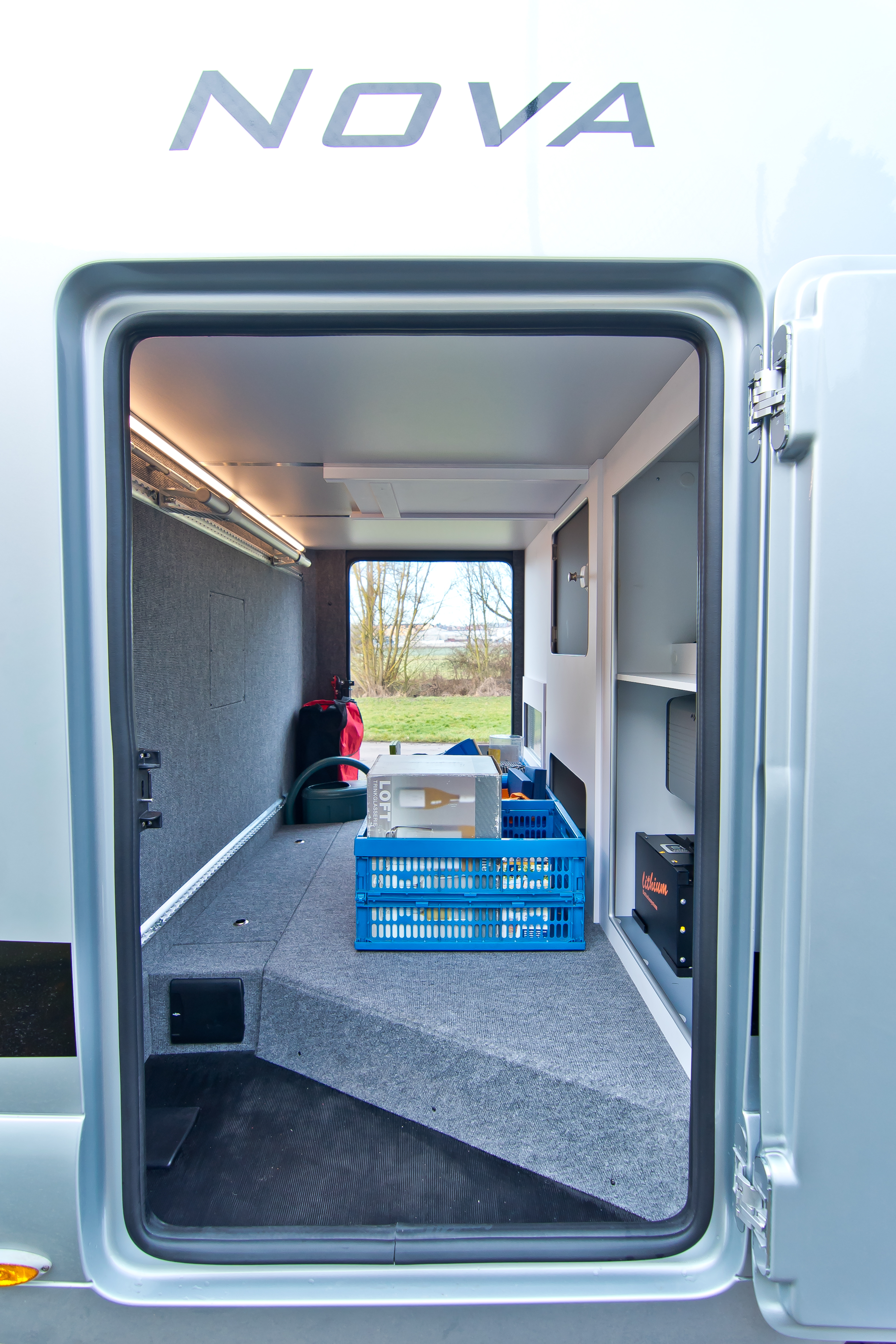 2020 red dot product design award，the road Nova EB，Glass reinforced plastics，Touring car，