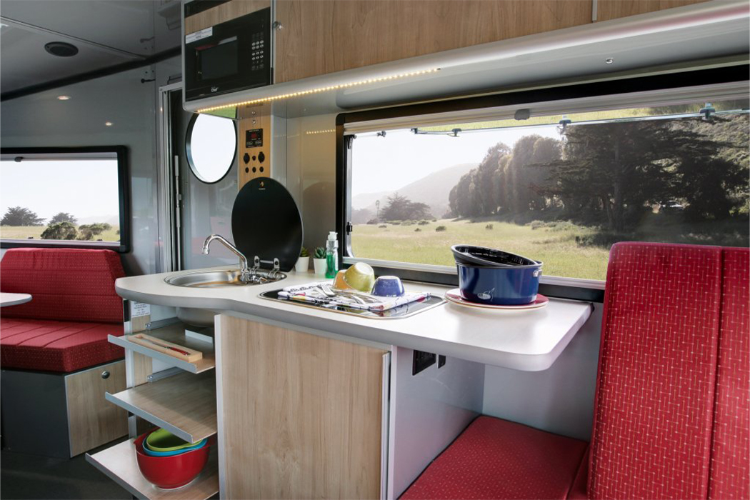 Touring car，High performance，Aluminium，aerodynamics，comfortable，