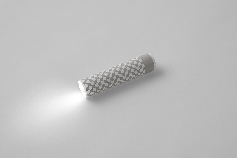 Roll paper lighting，Sato Da，Desk lamp，Flashlight，Interesting design，