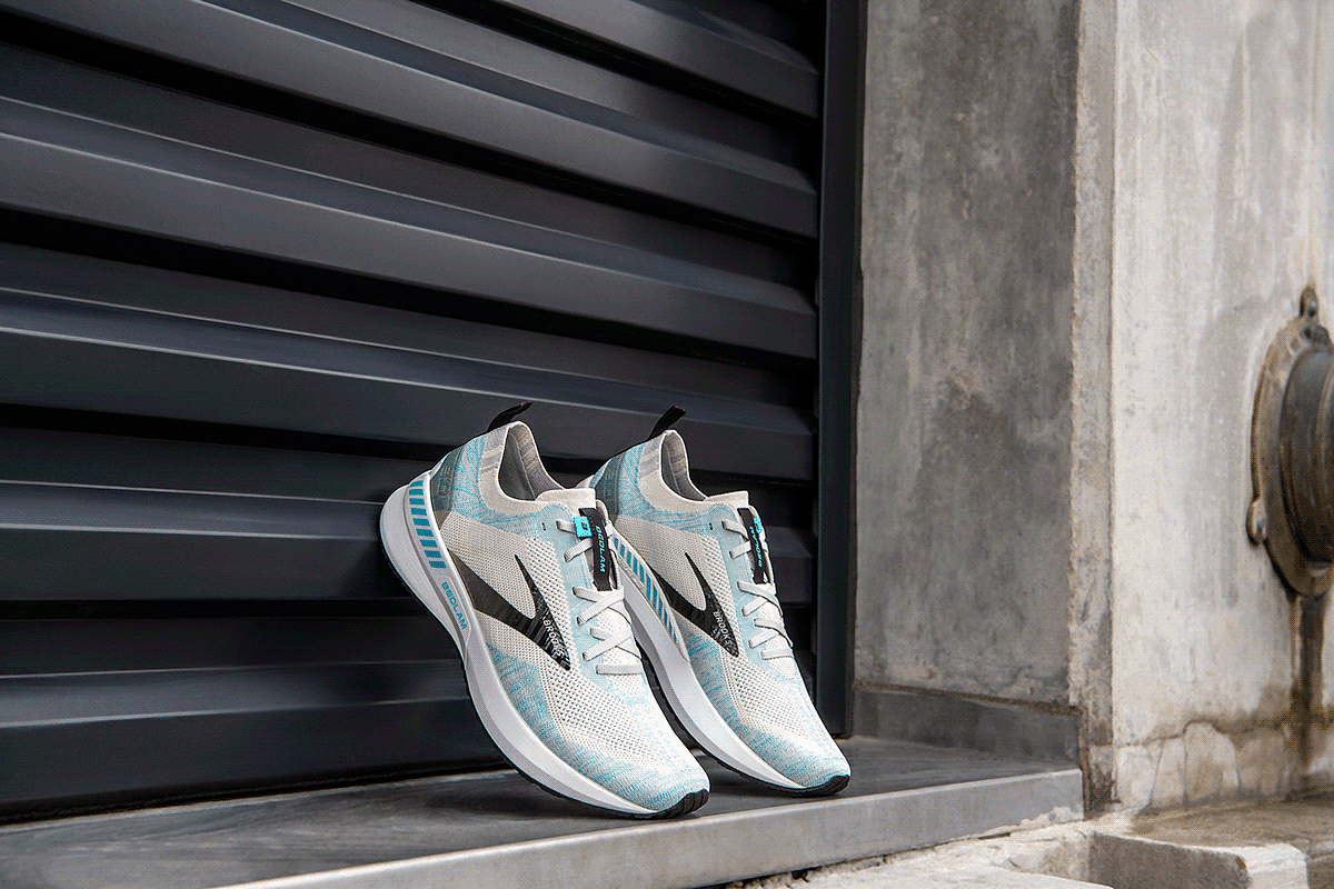 sneakers，Brooks Running，Hand drawn，knitting，