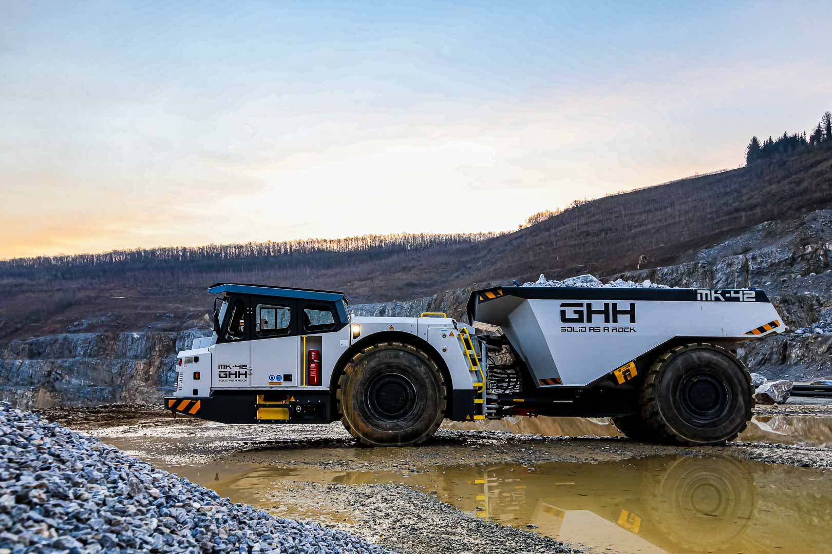 2020 red dot product design award，MK-42，mining，strong，Dump truck，Gravel truck，