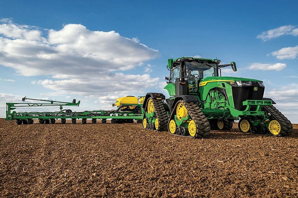 2020红点产品设计大奖，John Deere 8R-Series，拖拉机，履带式，8R / 8RT / 8RX，