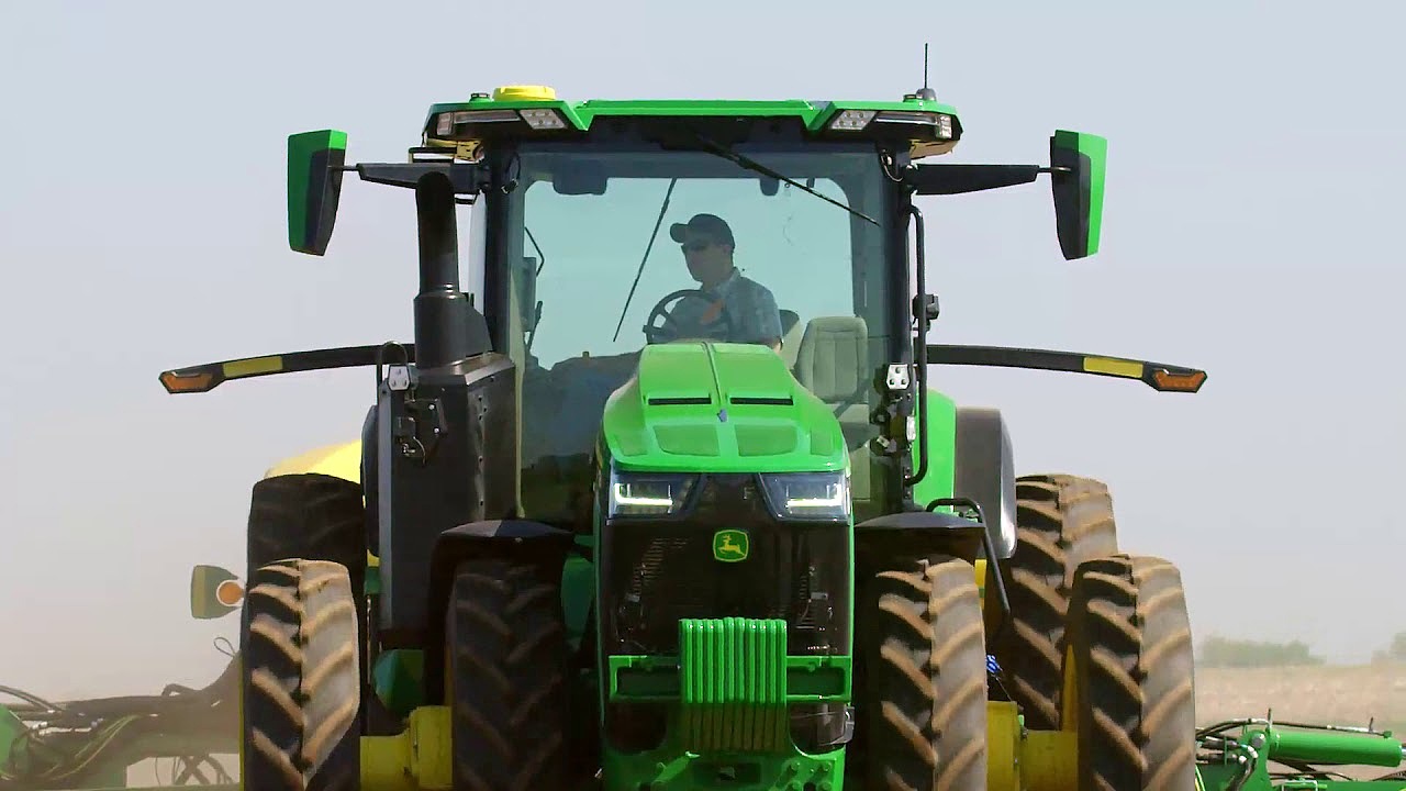 2020 red dot product design award，John Deere 8R-Series，Tractor，Crawler type，8R / 8RT / 8RX，