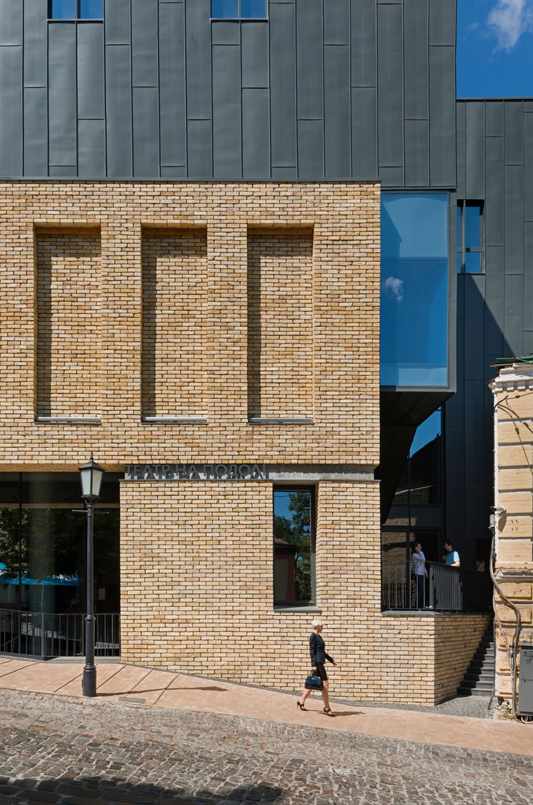 Architecture，brick，modern，grand，