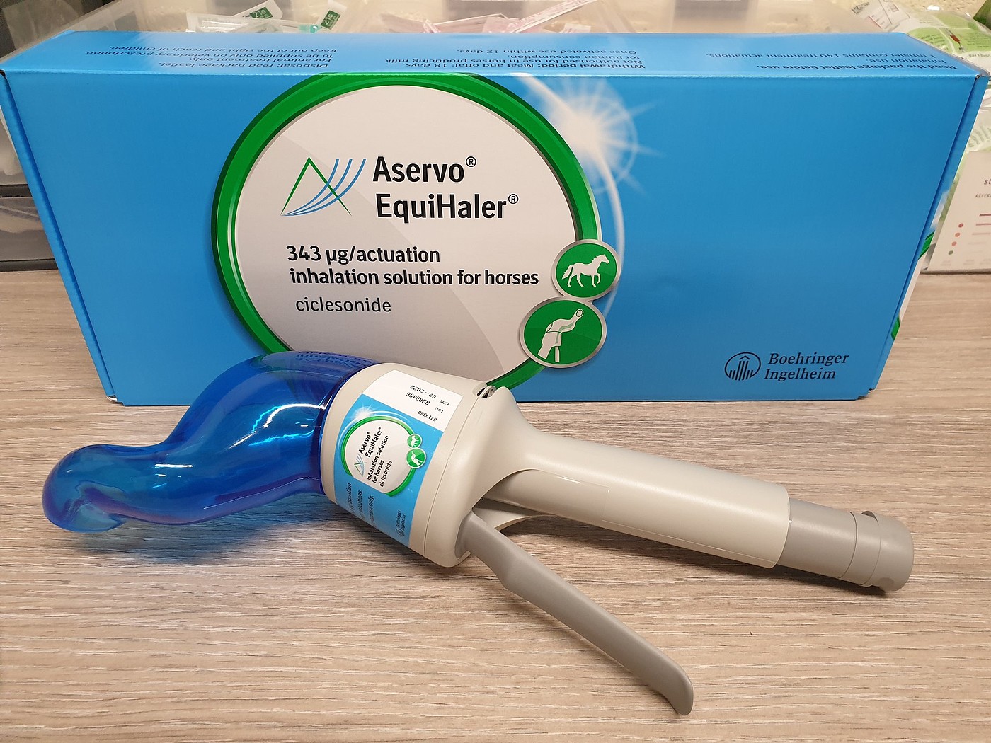 2020 red dot product design award，Weapon ®  EquiHaler ®，animal，horse，Equine asthma，Therapeutic apparatus，