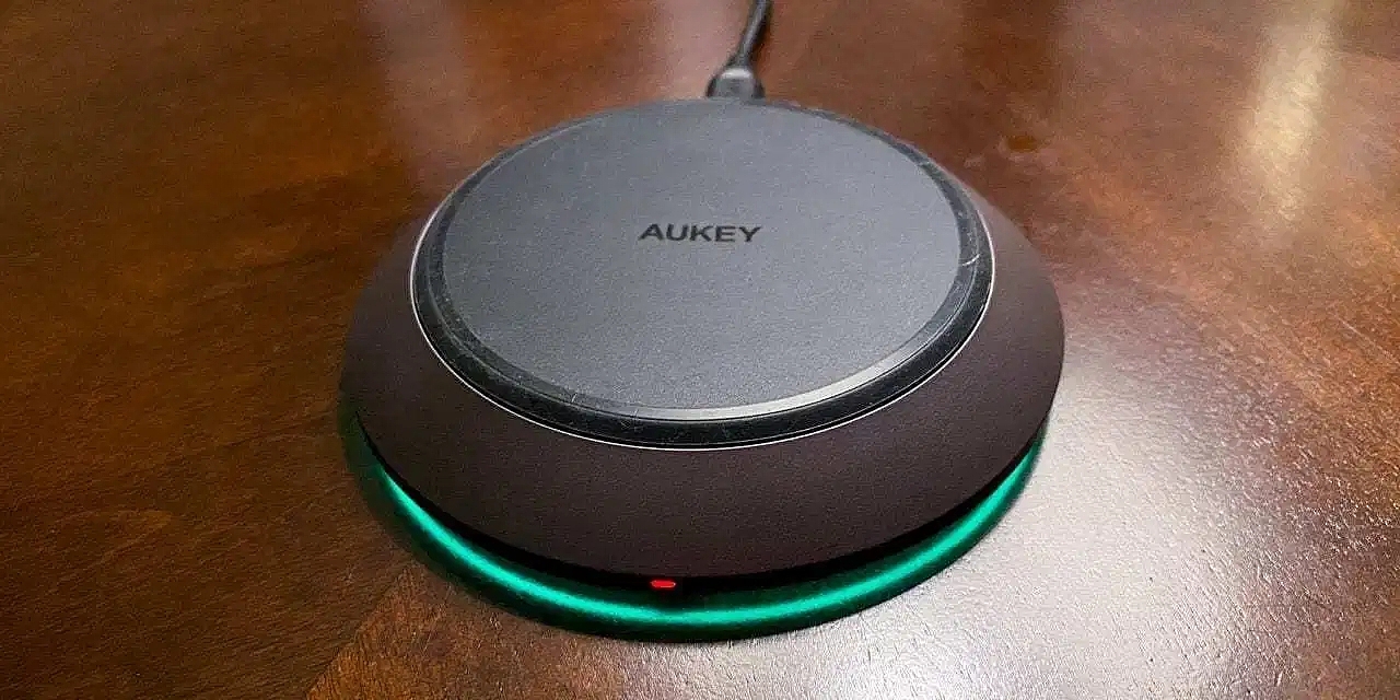 无线充电器，Aukey LC-Q11，数码产品，2020红点产品设计大奖，