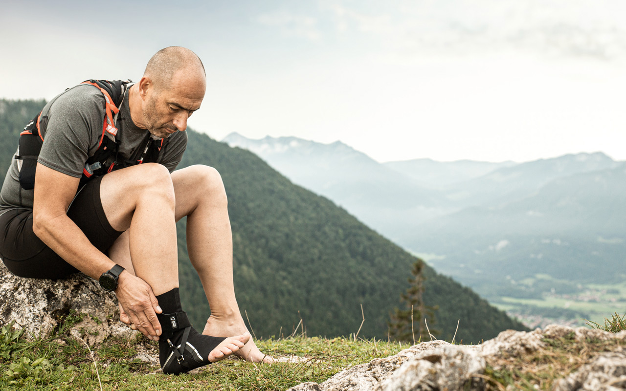 2020 red dot product design award，FastProtect Malleo，foot，Fixator，ankle joint，protective clothing，