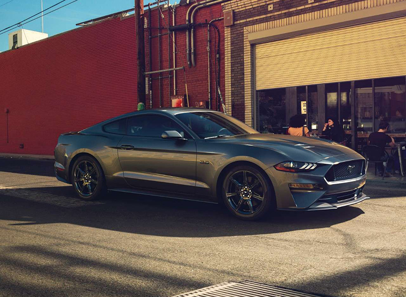 product design，vehicle，wild horse，comfortable，automation，