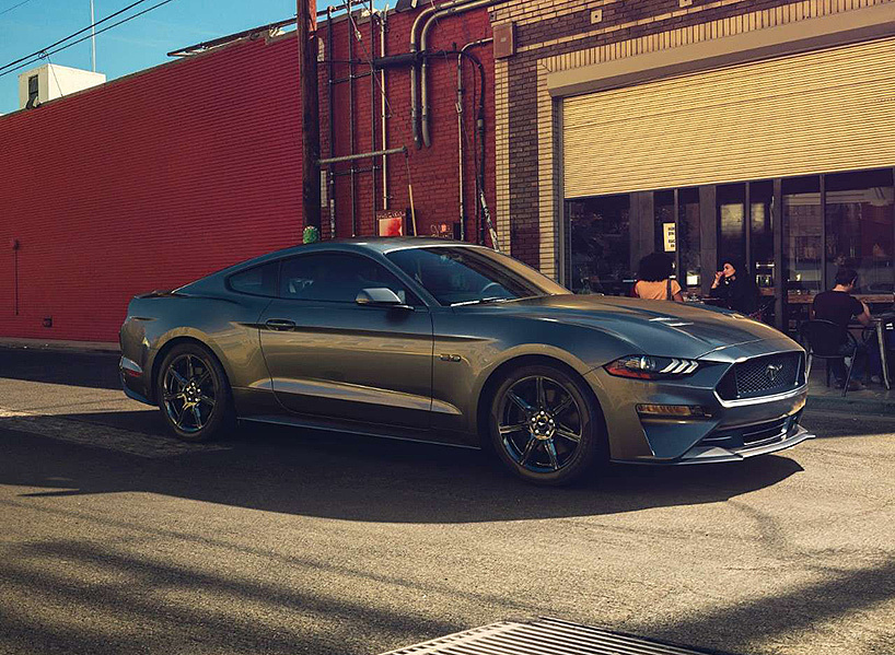 product design，vehicle，wild horse，comfortable，automation，