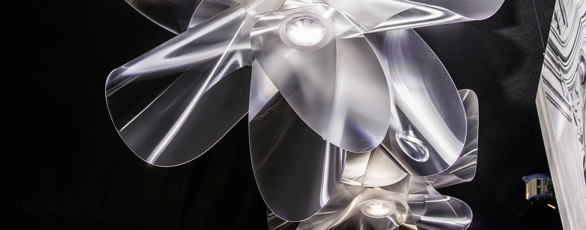 originality，gorgeous，a chandelier，product design，energy conservation，