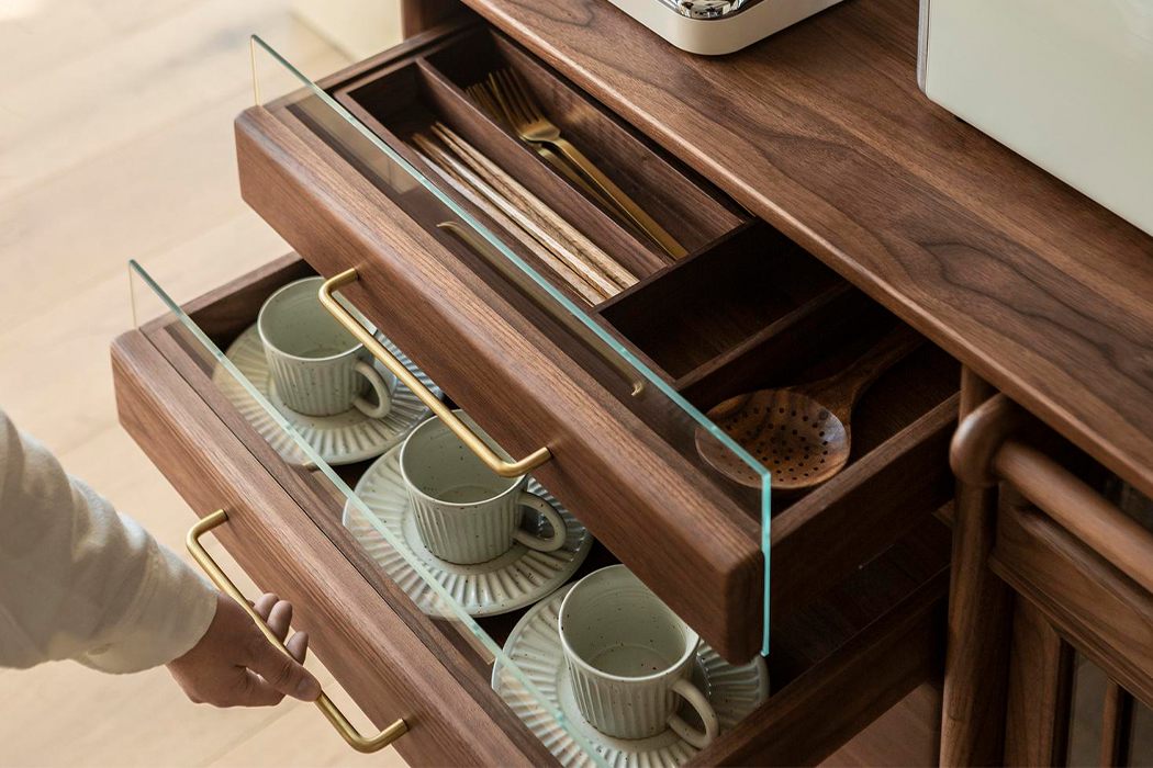 Move，cupboard，woodiness，