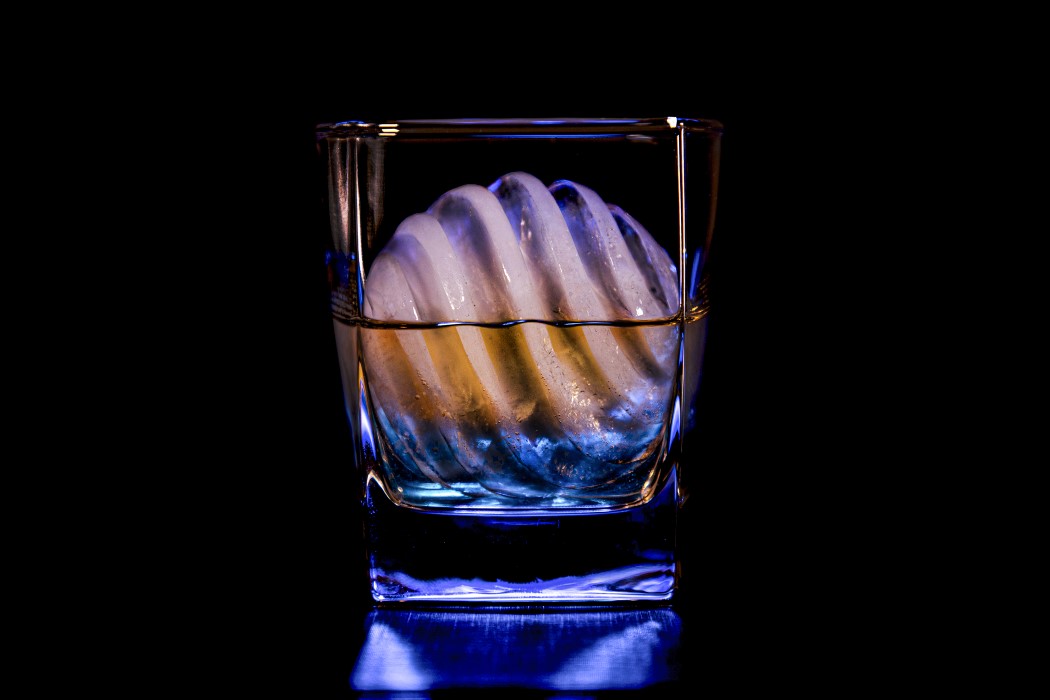 Ice film，silica gel，blue，