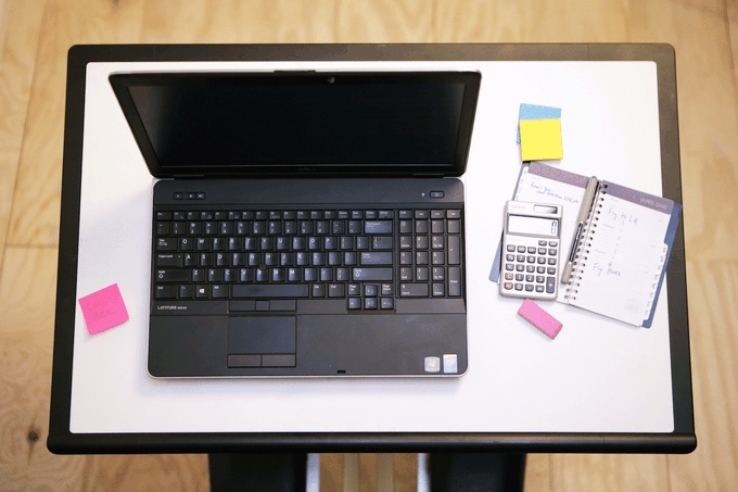 kneel，Even tables and chairs，originality，Design，furniture，