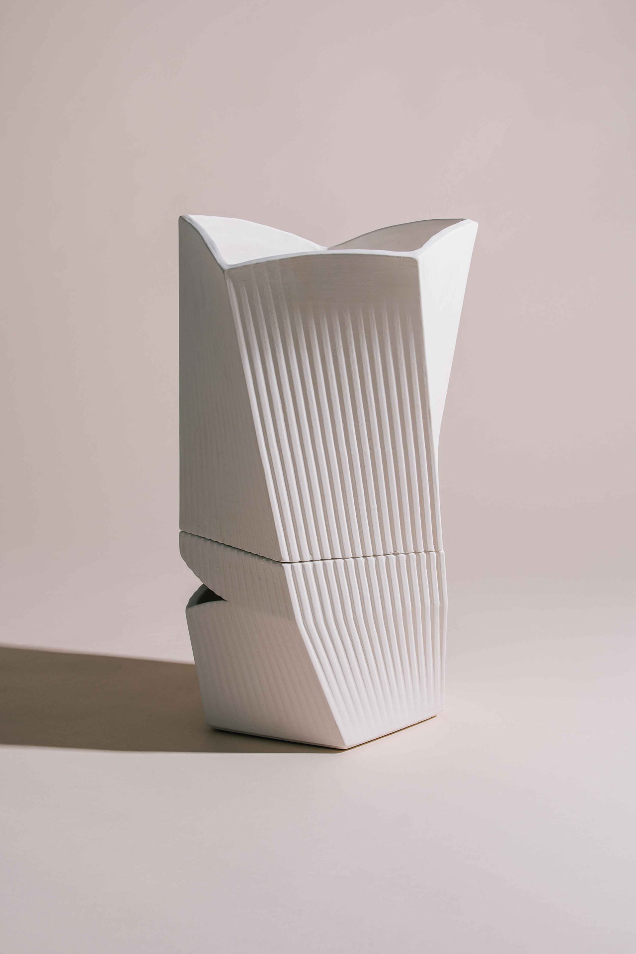 Flowerpot，Botany，irrigation system，Two piece，