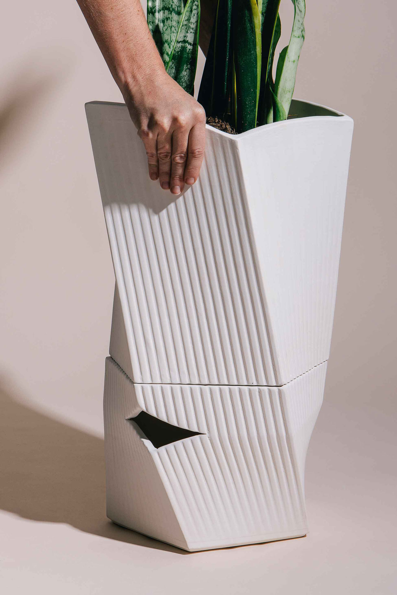 Flowerpot，Botany，irrigation system，Two piece，